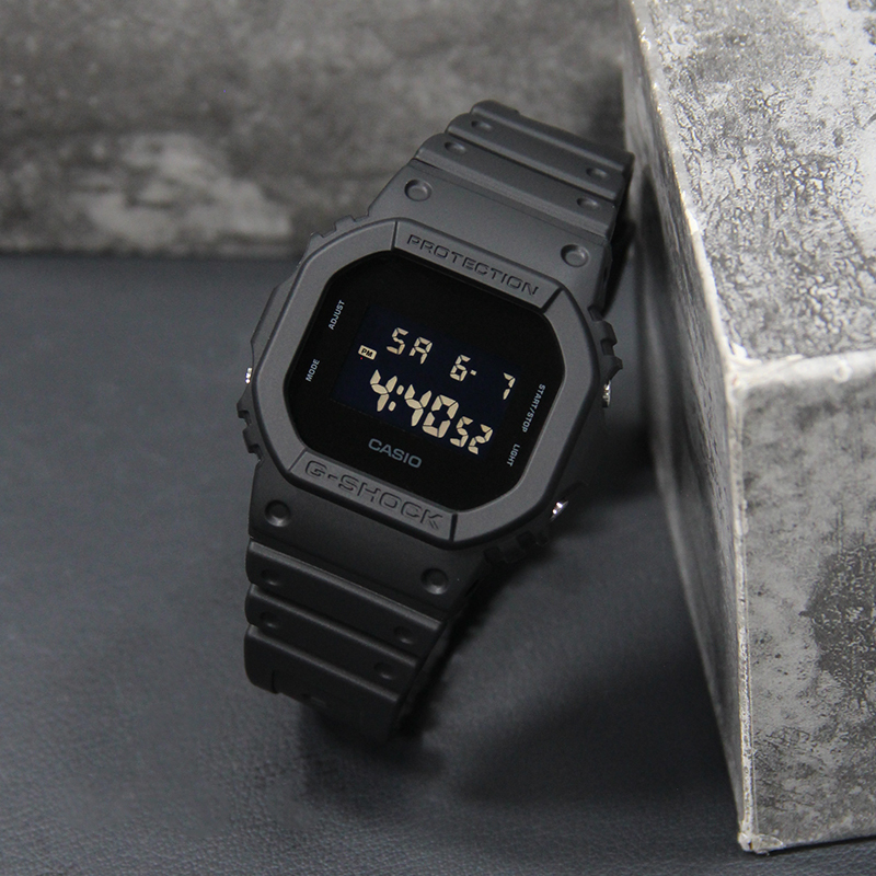 Casio Watch Men's Casual Waterproof Sports Student Digital Display Small Square Men's Watch Dw-5600Bb/5600E