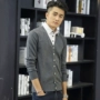 Mùa đông nam áo len Fake Hai mảnh áo len cardigan cardigan dài tay áo sơ mi Tie cổ áo cổ áo giả cổ áo len cardigan nam