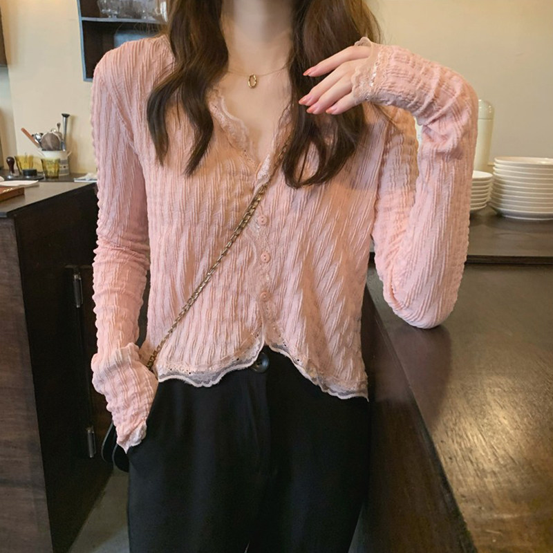 Vled lace splicing ice silk stitch sweatshirt female summer French style short sunscreen design feeling pure and hot girl BM blouse