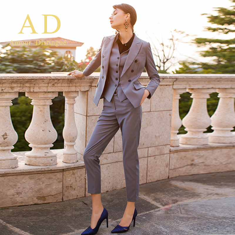 Tailleur femme - Ref 3244424 Image 3