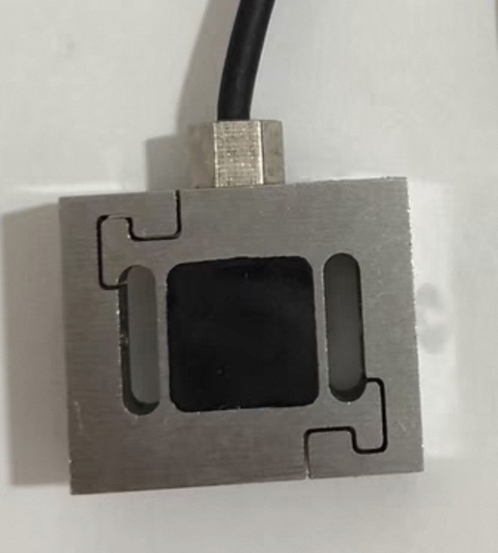 High-Precision Small Force Sensor, No Need for Calibration
