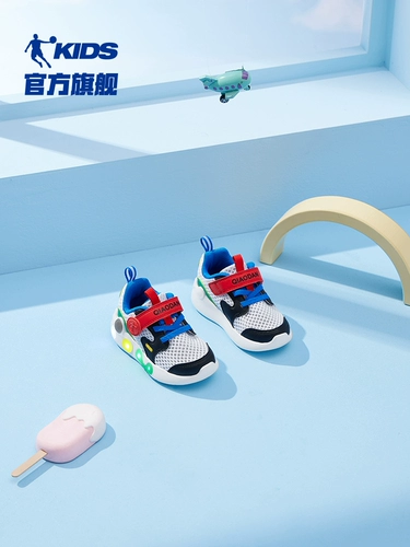 Та же детская обувь китайского Jordan, легкая обувь для мальчиков, летняя детская обувь, детская обувь, легкая обувь для девочек, обувь для малышей в торговом центре.