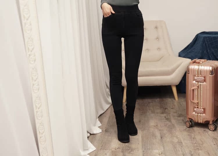 Có một sân rộng! Quần lưng cao co giãn màu rắn hoang dã cộng với quần nhung chân mềm mại Quần denim giả quần ấm bên ngoài mặc phụ nữ quần thể thao nữ dài