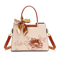 Серия «Абрикосовый пион» Бесплатный шелковый шарф + подарочный пакет