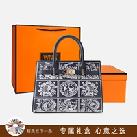 Синий подарочный набор, подарочный пакет + шелковый шарф.