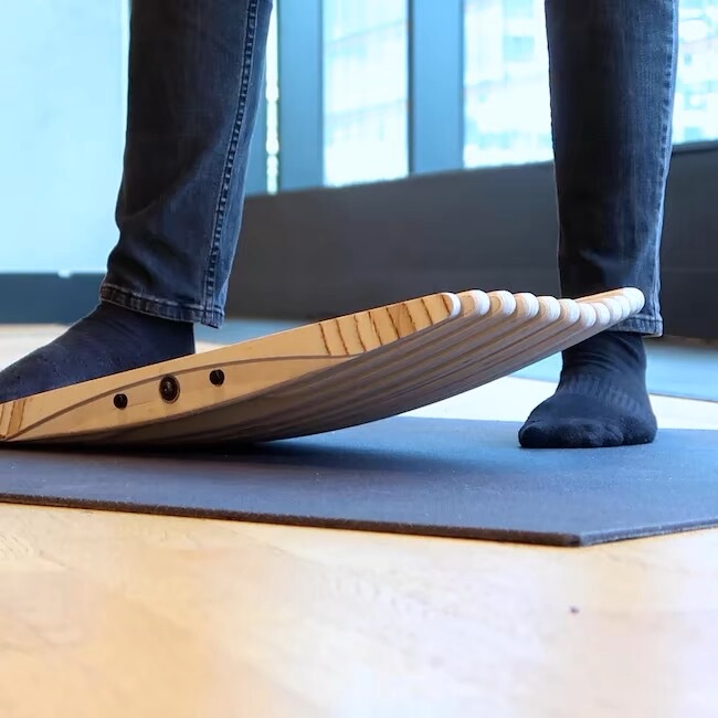 Master Gu ™ Balance Board Foot Massage Stress Relief Device Simulates Surfing, Skiing, Standing Fitness, Office Skateboard Master Gu ™ Balance Board Foot Massage Stress Relief Device Simulates Surfing, Skiing, Standing Fitness, Office Skateboard