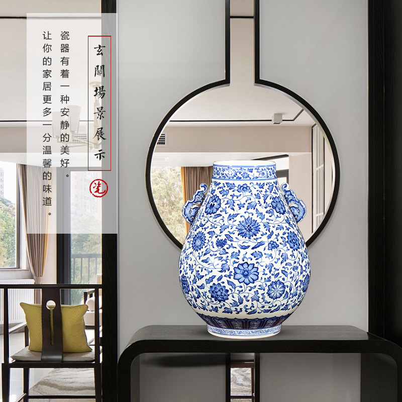 Jingdezhen ceramics imitation qianlong hand - made of blue and white porcelain vases, flower arrangement of new Chinese style wine home furnishing articles