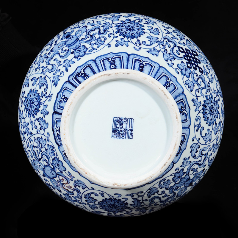 Jingdezhen ceramics creative manual blue and white porcelain vases, flower arranging new Chinese wine sitting room adornment is placed