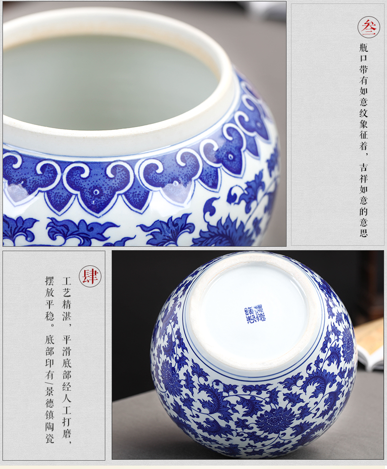 Blue and white porcelain of jingdezhen ceramics general tank storage tank pickle jar with cover Chinese sitting room adornment is placed