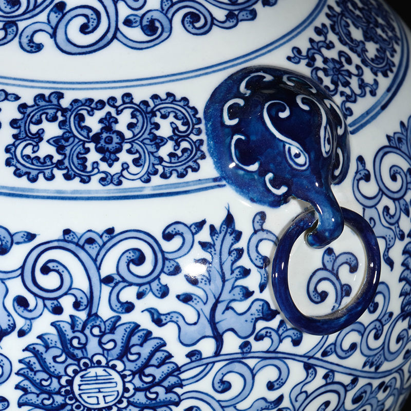 Jingdezhen ceramics creative imitation qianlong antique blue and white porcelain vases, flower arrangement of Chinese style porch place ornament