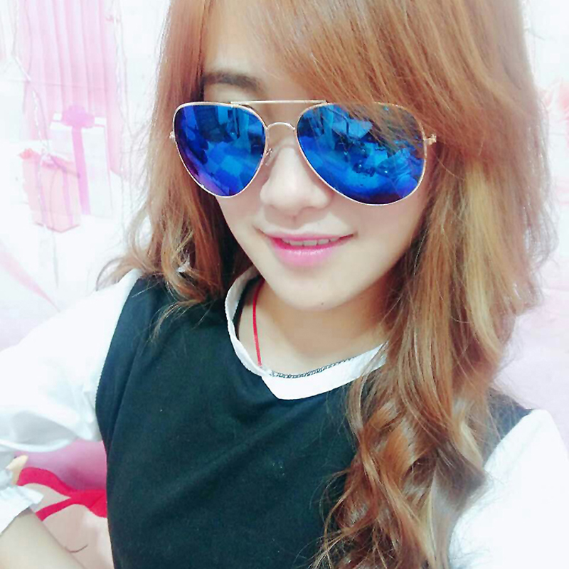 Bà M kính mát nhà máy bán buôn phim màu trực tiếp kính râm phản chiếu Yurt kính ổ nhóm người đàn ông tốt nhất props gọng kính cận nam