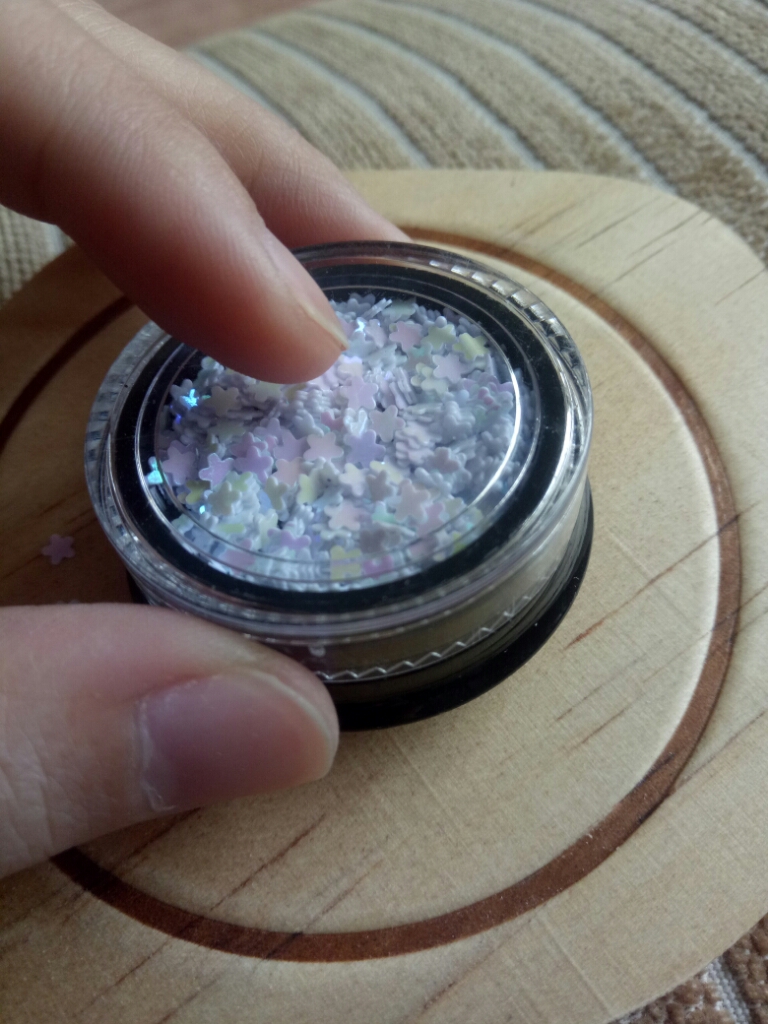 美甲炫彩亮片怎么样是什么档次好用吗，使用半年后真实评价,第3张