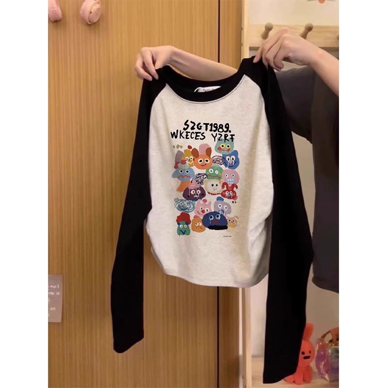 女の子の長袖Tシャツ春と秋2025年新作子供用プリントトップス春と中年子供用おしゃれなボトムスシャツ