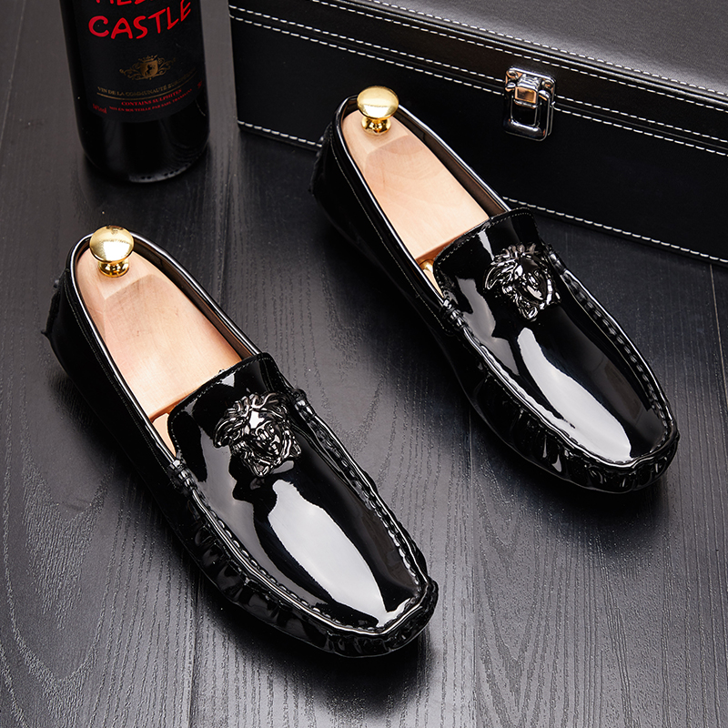 Tide cards 2020 new summer bright noodles Beans Shoes Soft-bottom Fashion 100 Hitch A Foot Pedal Sloth Casual Men's Shoes