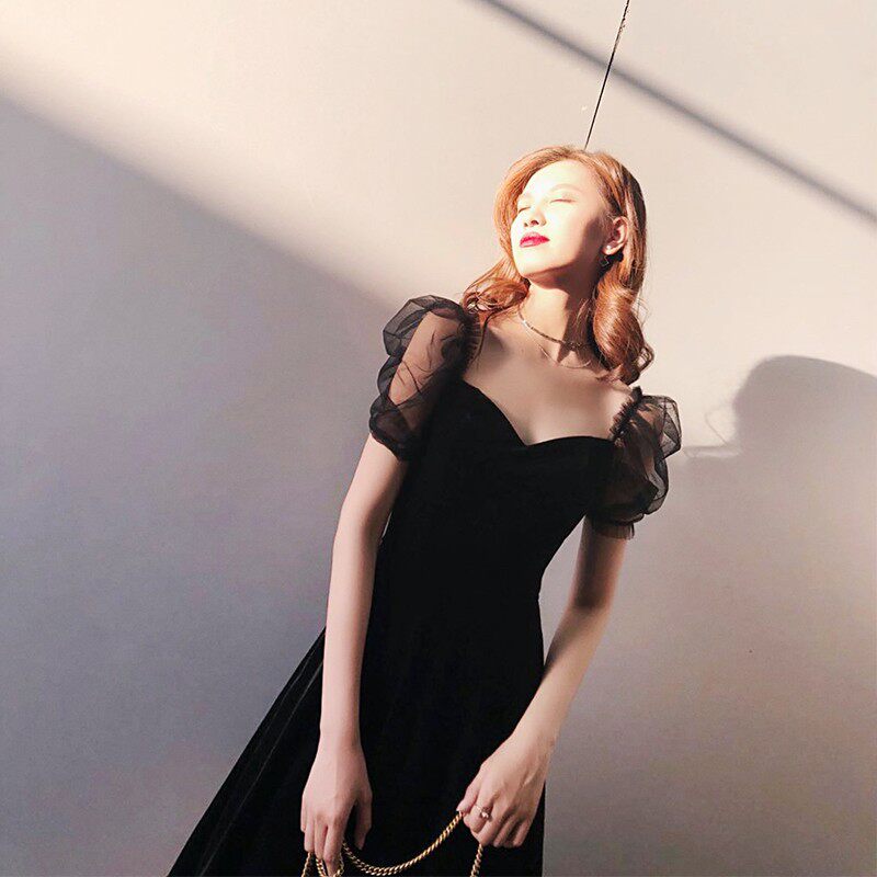 Ye Xiaoxian One-shoulder black velvet puff sleeve dress short dinner party birthday party daily dress