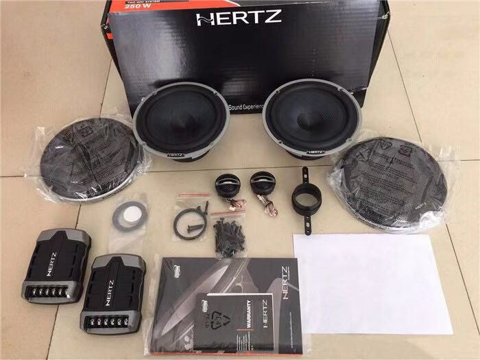 Car Audio Two-Way Speaker Set 6.5inch Set of Speakers Car Audio Car Subwoofer Car Audio Two-Way Speaker Set 6.5inch Set of Speakers Car Audio Car Subwoofer