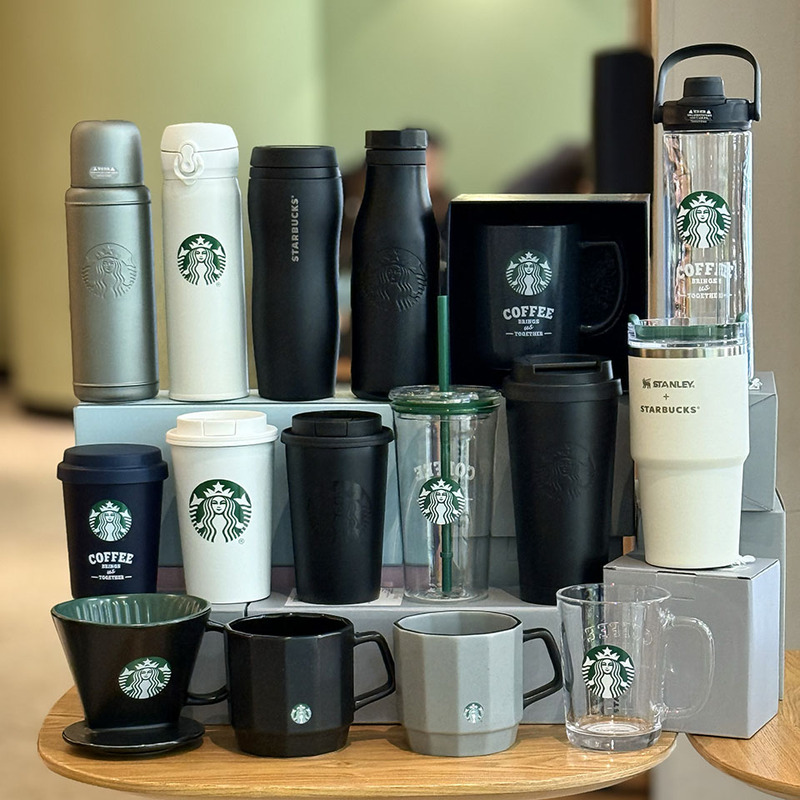Starbucks 25 New Products Classic Minimalist Style Series Black and White High-Value Portable Insulated Mug Gift Starbucks 25 New Products Classic Minimalist Style Series Black and White High-Value Portable Insulated Mug Gift