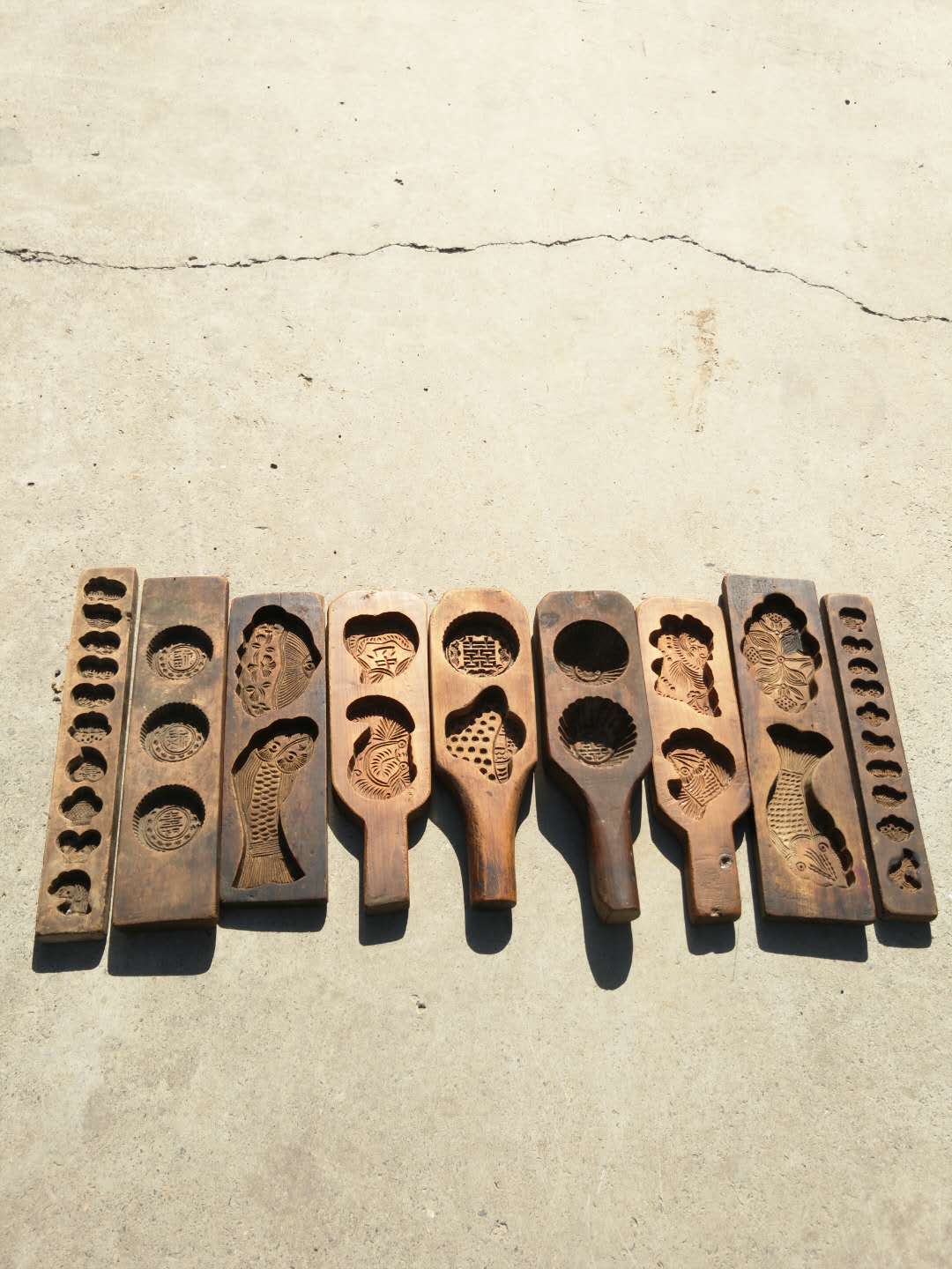 Folk old nostalgic porous mooncake mold fire mold old wood carving hotel coffee shop decoration ornamental items