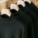 Демисезонный черный приятный телу трикотажный свитер, высокий воротник, облегающий крой, большой размер
