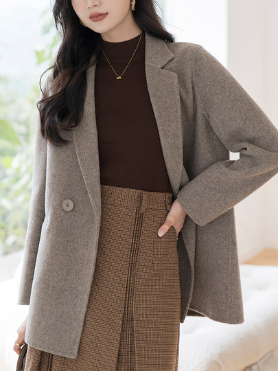 High-End Double-Sided Cashmere Coat for Women, 2025 Autumn and Winter New Slim-Fit Black Woolen Coat for Petite Women