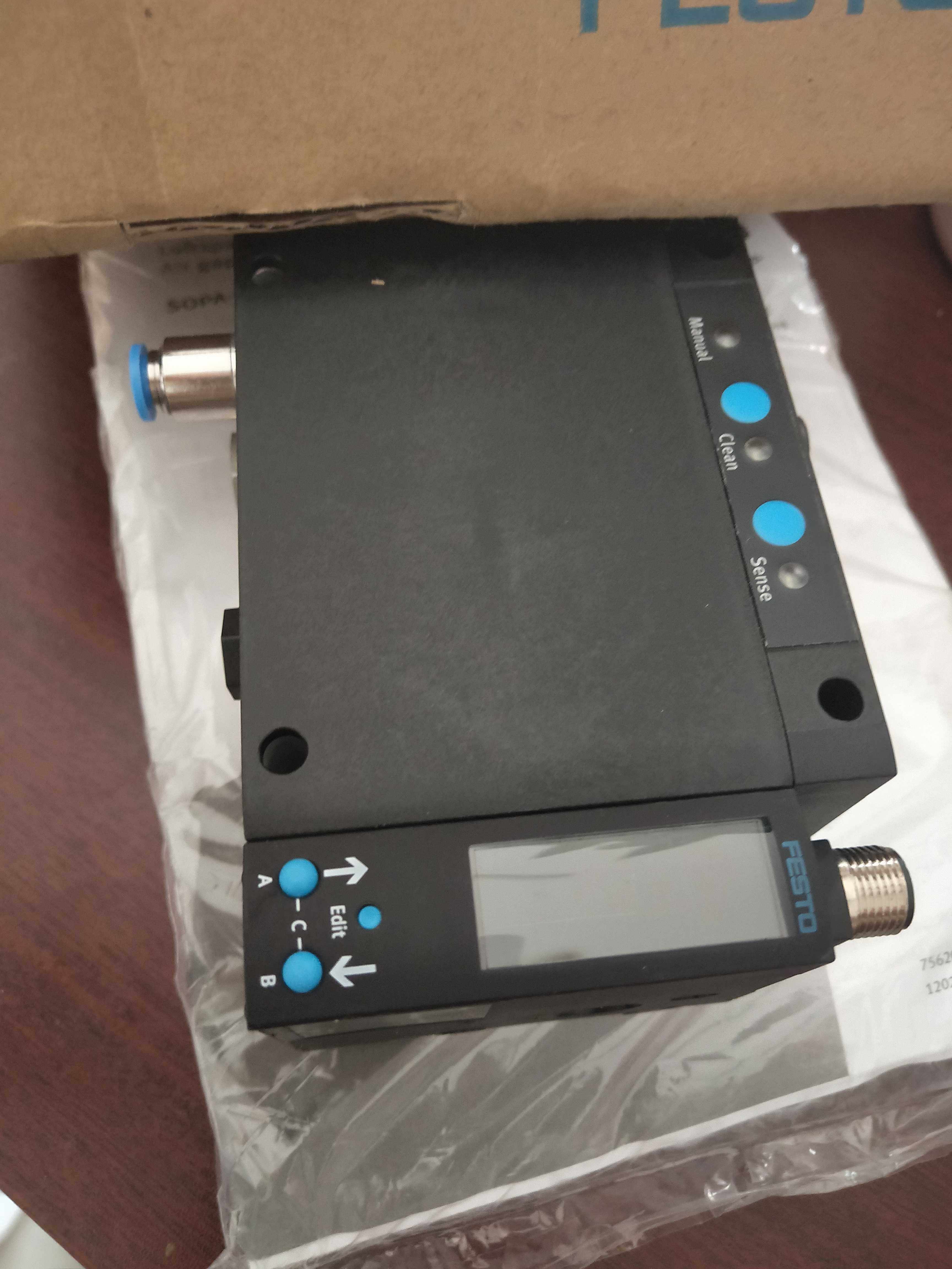 FESTO sensor 552138 new original SOPA-CM1H-R1-WQ6-2P-M12 fake one lose ten