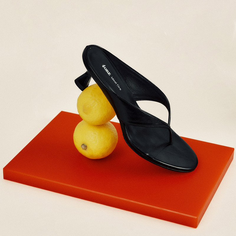 Iore Ideal Mineral Designer Original Design, between the Two Ends, Elegant Kitten Heel Thong Sandals