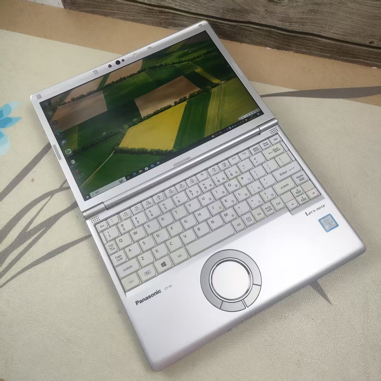 松下CF-SV7：轻薄便携，办公神器，美版英文键盘带你飞！🚀-平板电脑底座-淘宝百科网