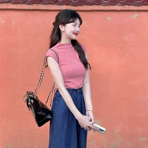 Розовая дизайнерская короткая футболка, тренд сезона, подходит для подростков