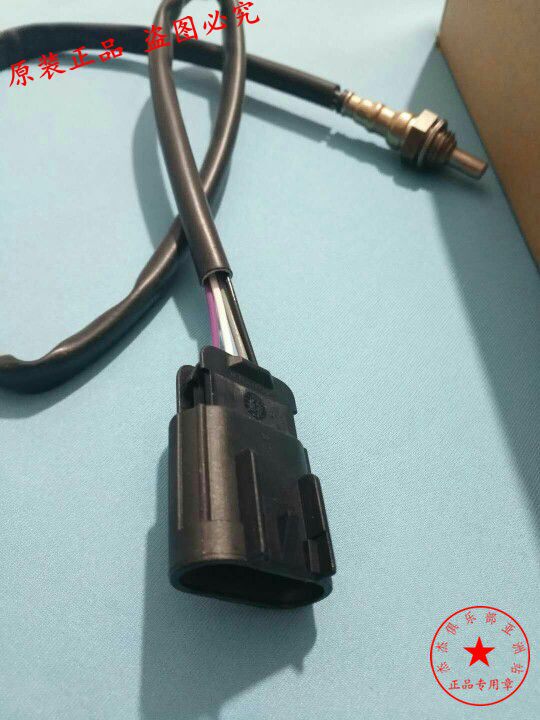 Application of the Spring Wind Baboon CF125-3 locomotive oxygen sensor exhaust pipe sensor