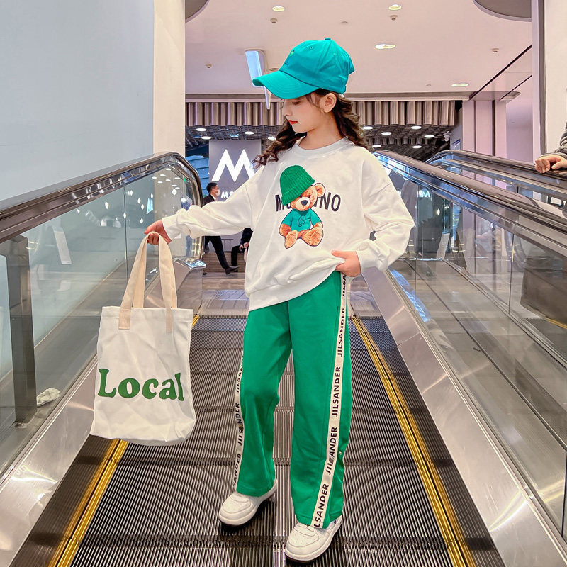 Girl's thick T-shirt 2022 new spring children suit foreign spring autumn girls fashion CUHK Tong Han version headblouse