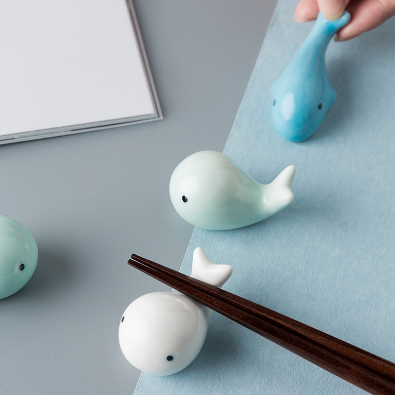 Chopsticks rack contracted creative ceramic Chopsticks pillow, lovely blue whales decorative furnishing articles restaurant table Chopsticks spoons