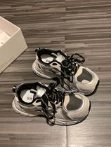 I’m so excited. These dad shoes look so good and make you taller~