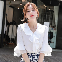 New ladies short sleeve shirt Summer chiffon short sleeve white shirt loose V collar shirt ruffle commuter shirt