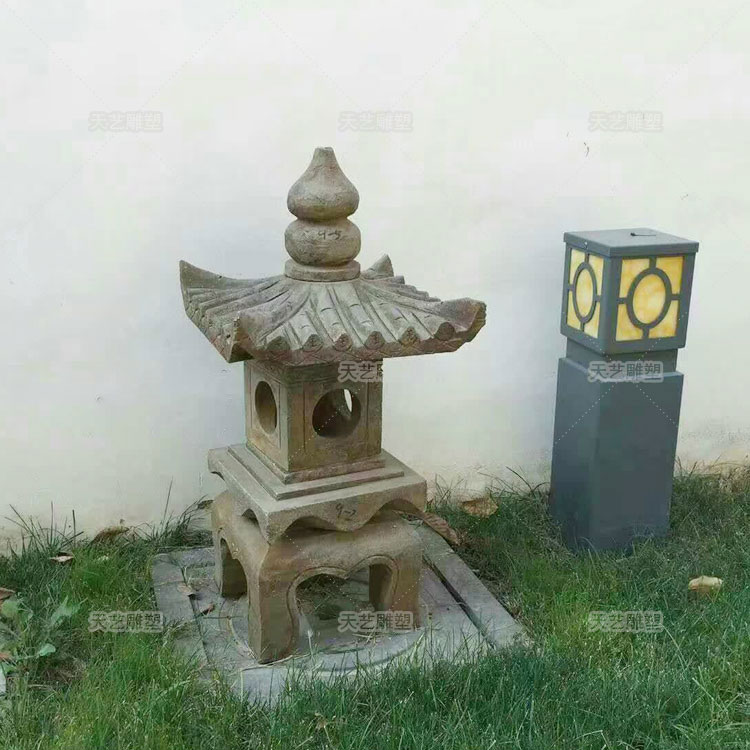 Antique Japanese stone lamp courtyard antique floor lamp Quyang bluestone stone carving outdoor decoration garden lamp decoration