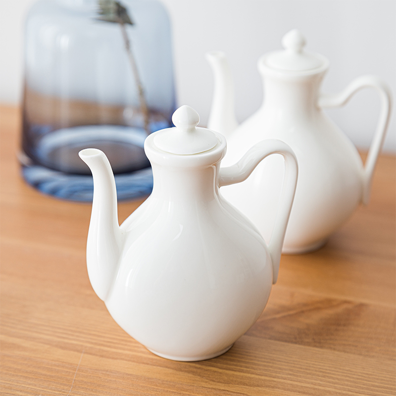 Kitchen household Japanese-style soy sauce vinegar seasoning bottle bone china dining room soy sauce bottle ceramic oil soy sauce vinegar pot Nordic seasoning pot