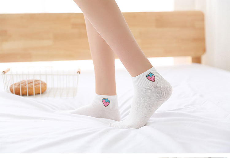 Cô gái nhỏ tươi vớ trắng hoa văn vớ trái cây màu trắng tinh khiết vớ nữ đại học gió bông thể thao vớ nữ mùa xuân - Bít tất nữ vớ chống trượt