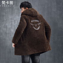 The tail of the lamb fur coat factory in the male leather jacket of the Yingkiyuan Ecological Fur