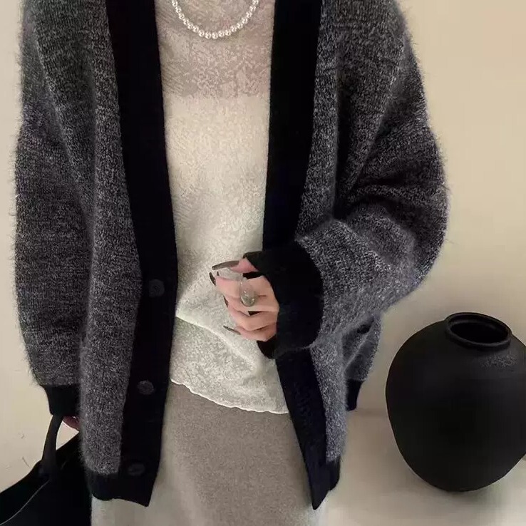 Women's Cardigan 2026 Autumn and Winter Old Money Style V-Neck Floral Yarn Oversized Sweater Lazy Style Loose Knit Jacket