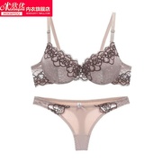 Đồ lót thiết lập phụ nữ áo ngực nhỏ sexy áo ngực mỏng dày tụ tập để thu thập một cặp ren thêu áo ngực quần t-shirt.