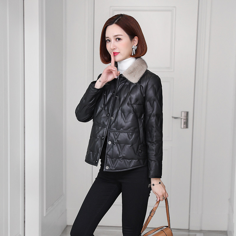 Genuine leather down jacket women's short 2021 winter new Haining sheepskin mink fur fur fur little man leather jacket
