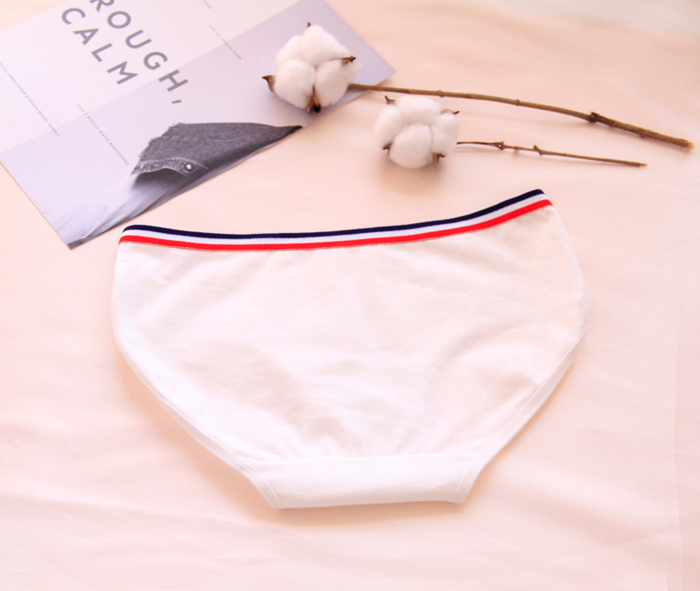 Quần lót nữ màu đỏ trắng cạnh màu xanh đơn giản màu rắn eo thấp cotton bông cotton bag hip nữ tam giác đồ lót sinh viên