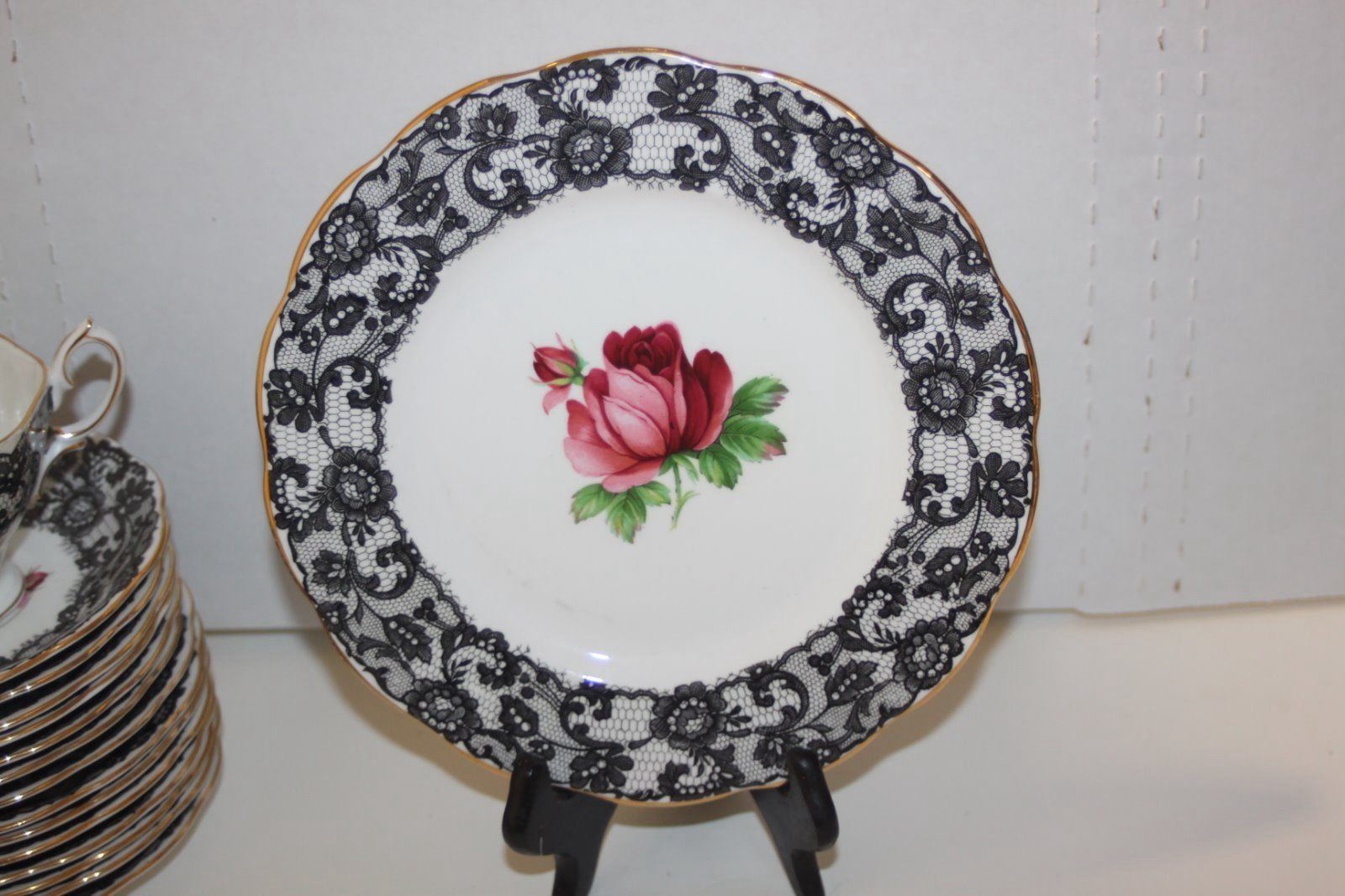 British Royal Albert Black Lace Rare SENORITA 21CM Sharapdisc reservee