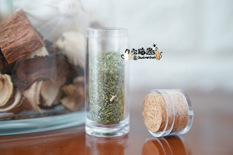 Nhà mèo nước sốt pidan catnip 2.5 gam chất lượng cao loại trừ tóc bóng làm sạch bằng miệng mèo cỏ mèo mèo snack hạt mèo royal canin