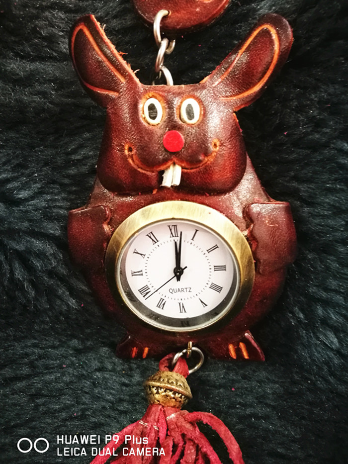 Mongolian cow leather table hanging decoration leather car pendant car pendant bag chain bag hanging cow leather real table birthday gift gift