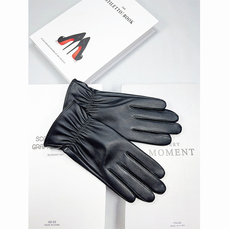 Women's leather gloves for autumn and winter, warm, fleece-lined, thick, waterproof, windproof, suitable for cycling, driving, leisure, touchscreen use, and students.