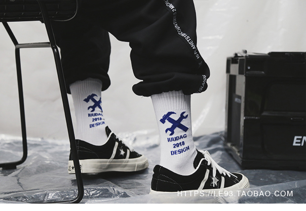 Xu hướng đường phố hip hop thời trang ván trượt chữ cao đẳng Harajuku gió thể thao ống cotton vớ nam và nữ vớ thể thao tất lười nam
