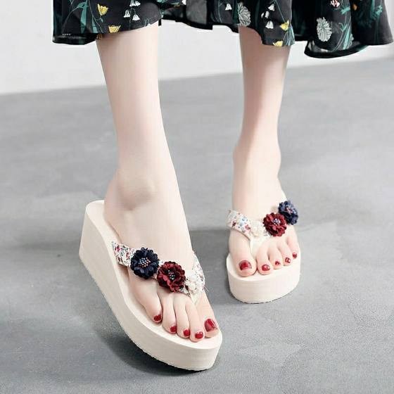 2019夏季新款花朵女士人字拖防滑厚底凉拖鞋外穿度假海边沙滩鞋