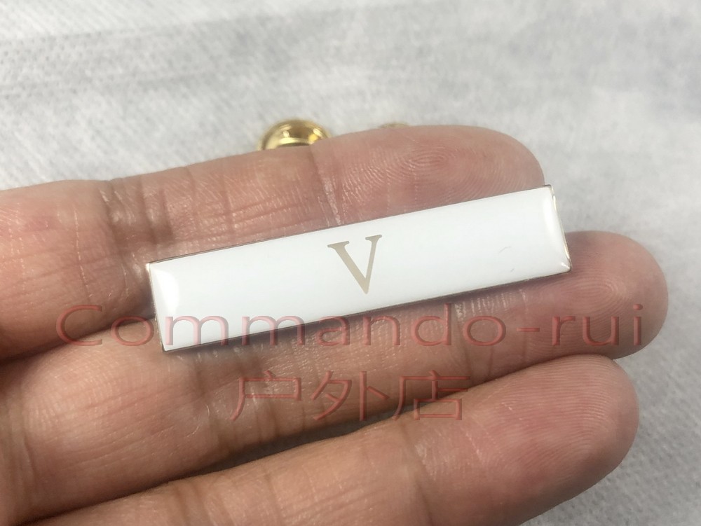 American New York service life metal badges with a slightly chest badge.