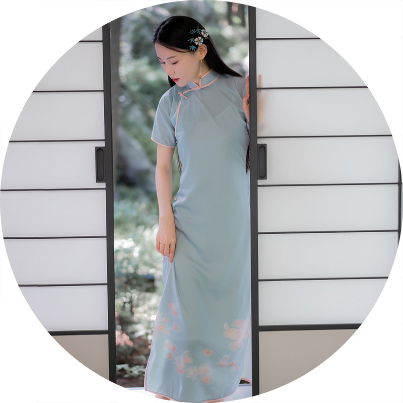 Xiaogongzi Huajian Ci) Retro Summer New Slim Fit Short-sleeved Cheongsam Dress with Full Cardigan and Buttons