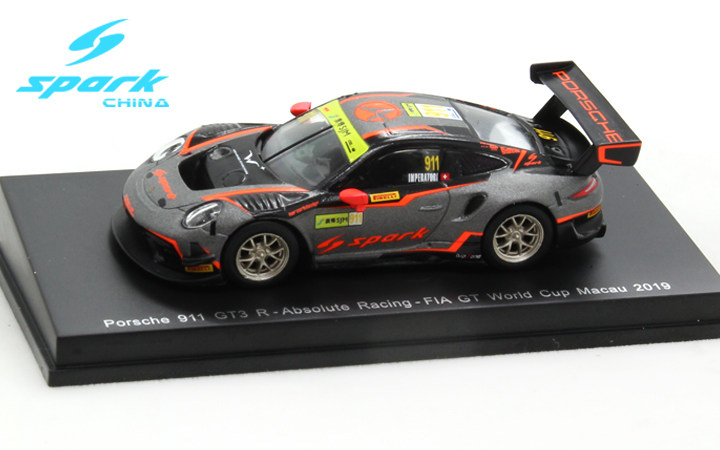 Spark 1:64 Porsche 911 GT3 R Absolute Racing FIA World Cup Macau